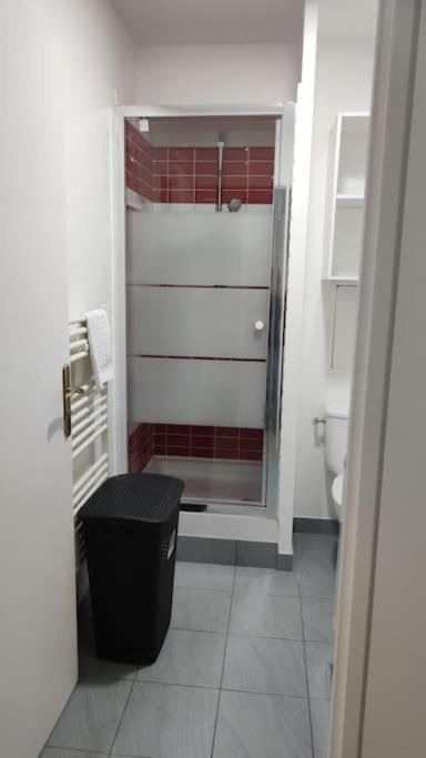 Studio - 1 Min Rer - 10Min Disney & 30 Min Paris - Free Parking & Wifi Apartment Bussy-Saint-Georges Luaran gambar